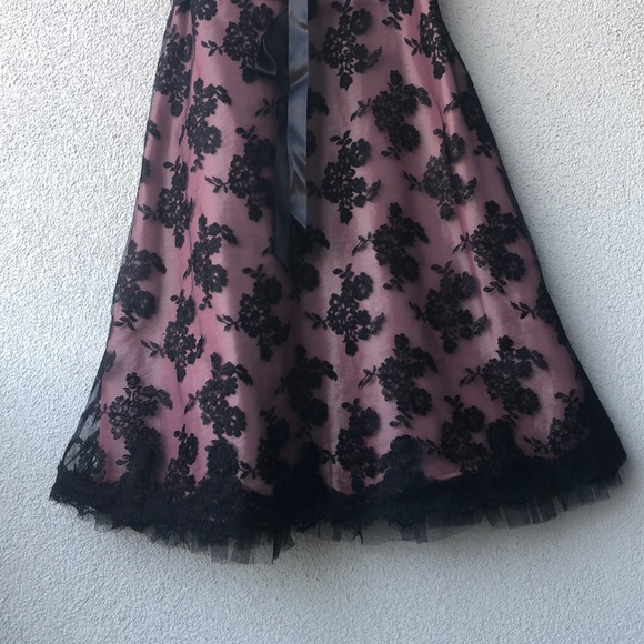 NEW WOMENS DRESS - Picture 3 of 9